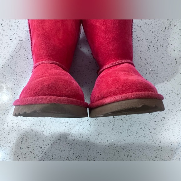 UGG Bailey Bow Kids Girls Red Fluffy Boots with Bows Size 12 EUC - Picture 6 of 8